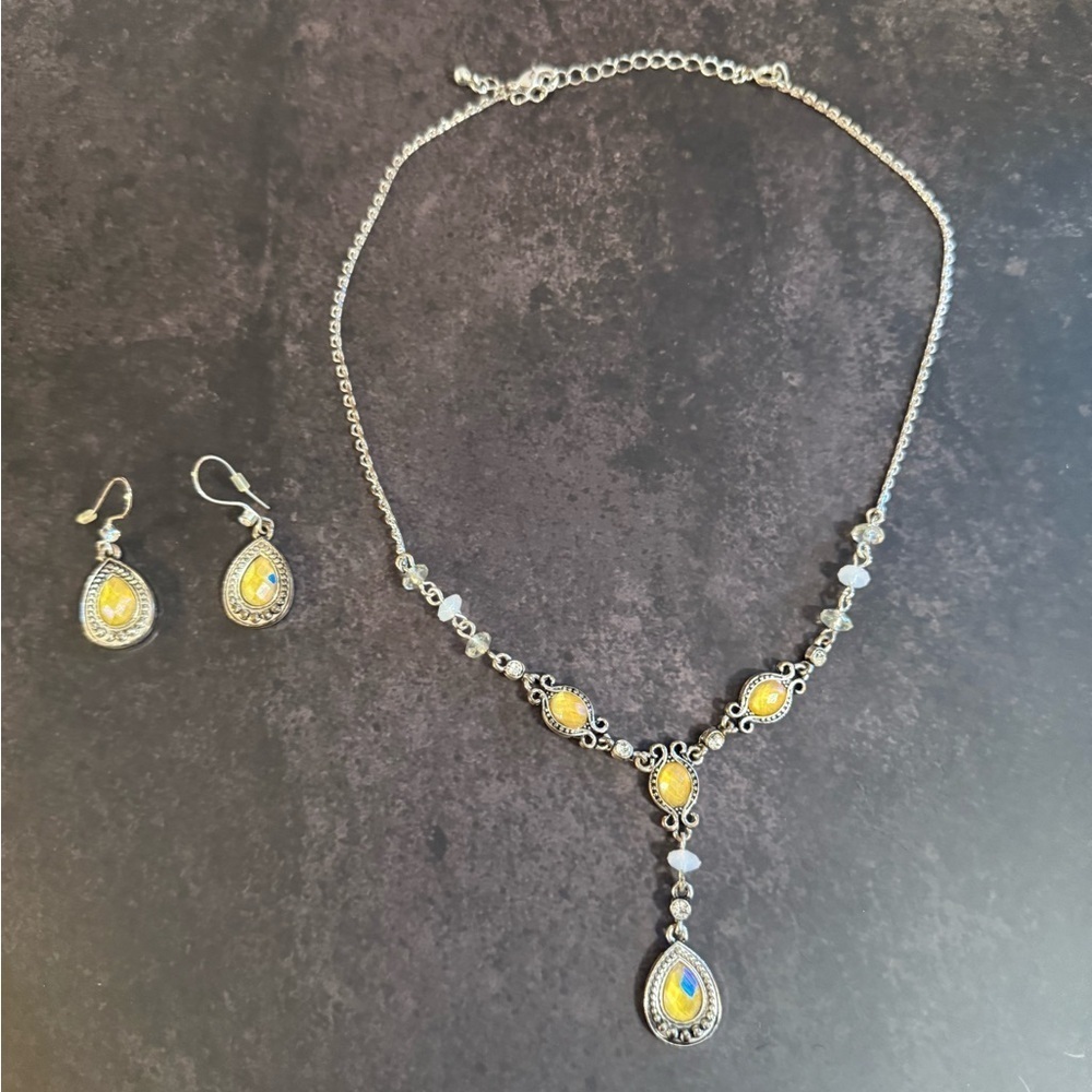 Elegant Yellow Teardrop Earrings and Necklace Set